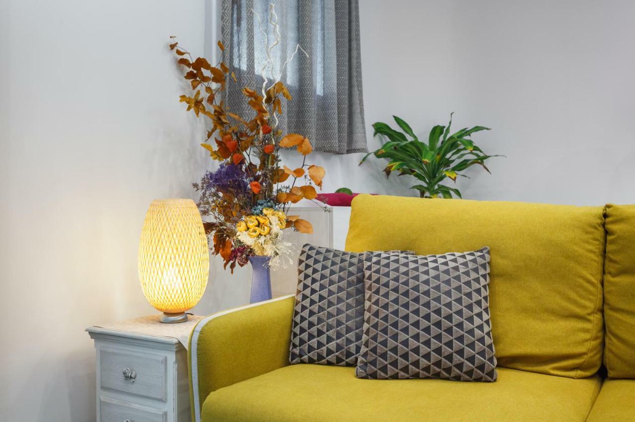 Beautiful Apartment 20 Minutes From City Center L'Hospitalet de Llobregat Buitenkant foto