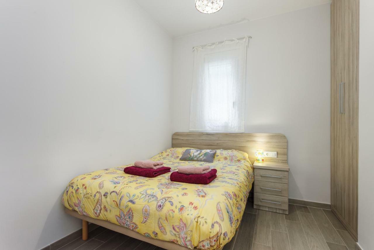 Beautiful Apartment 20 Minutes From City Center L'Hospitalet de Llobregat Buitenkant foto