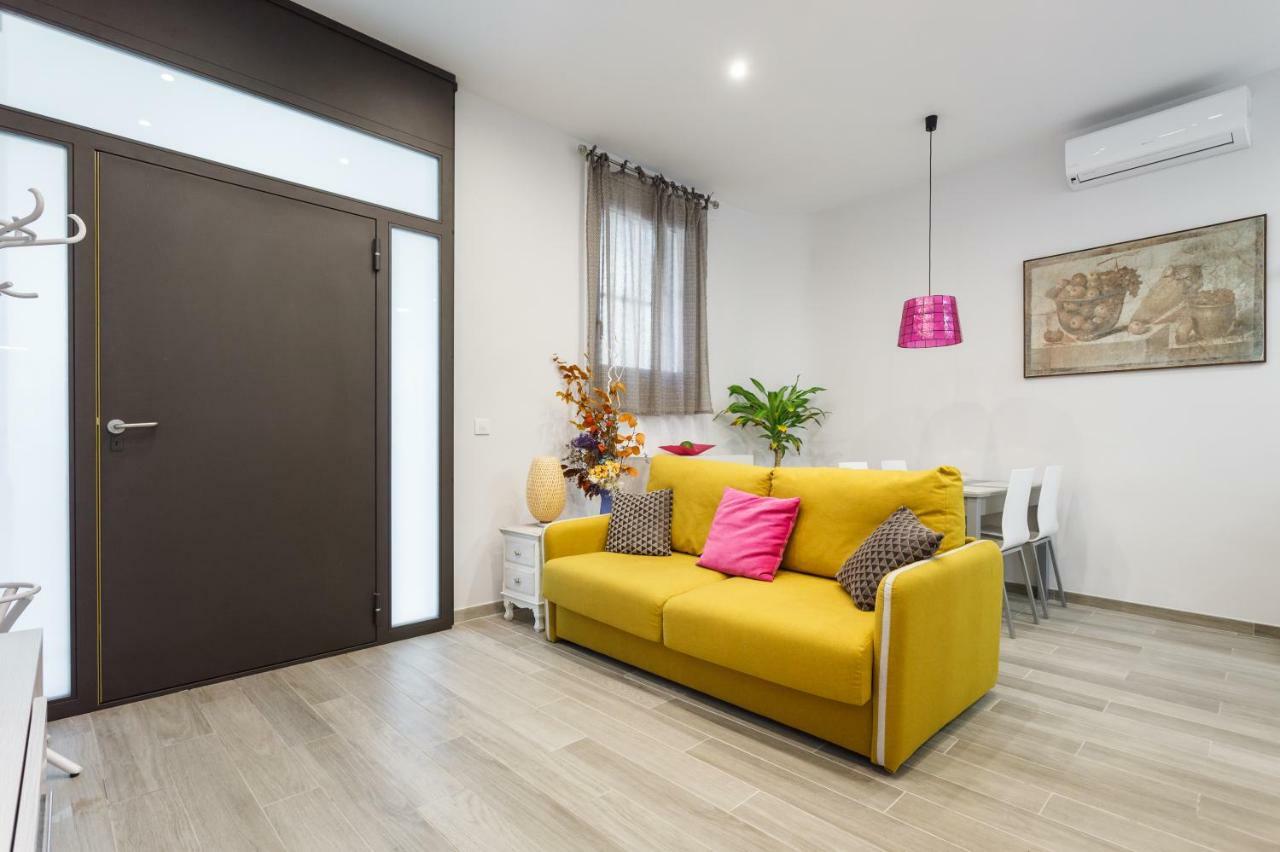 Beautiful Apartment 20 Minutes From City Center L'Hospitalet de Llobregat Buitenkant foto